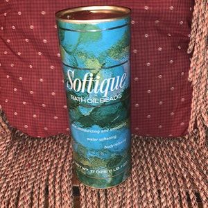 Softique vintage water softening bath oil beads 17oz never opened